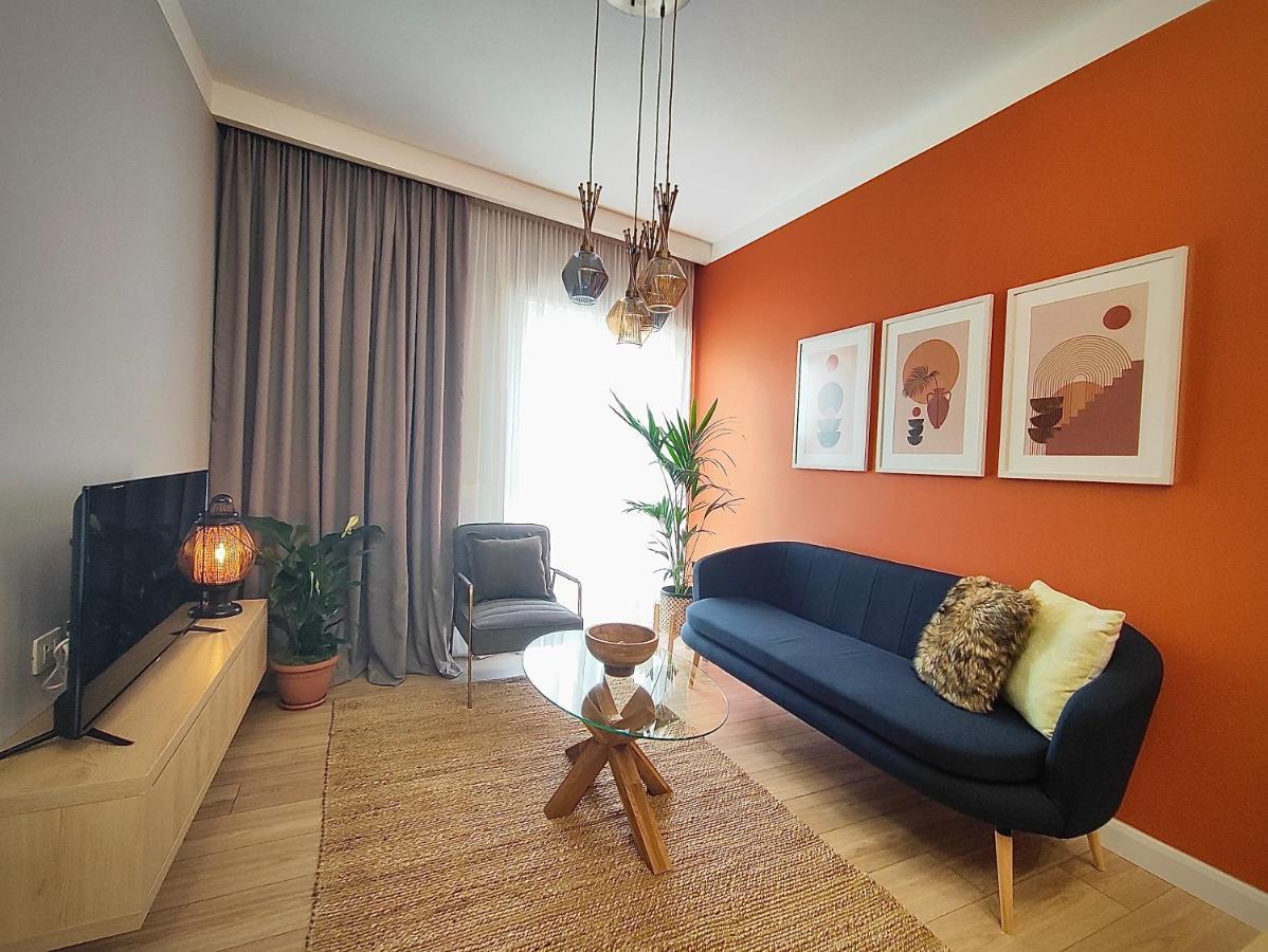 Modern Style 2Br-Apt - 10Min To Skanderbeg Square Apartment Tirana Exterior photo
